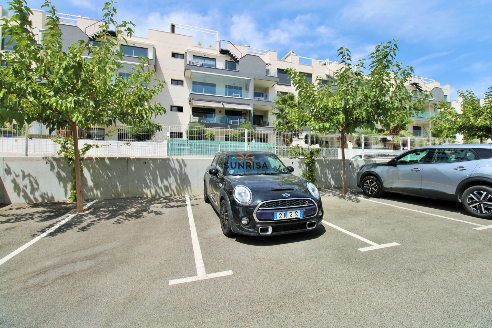 Resale - Apartment - Villamartin