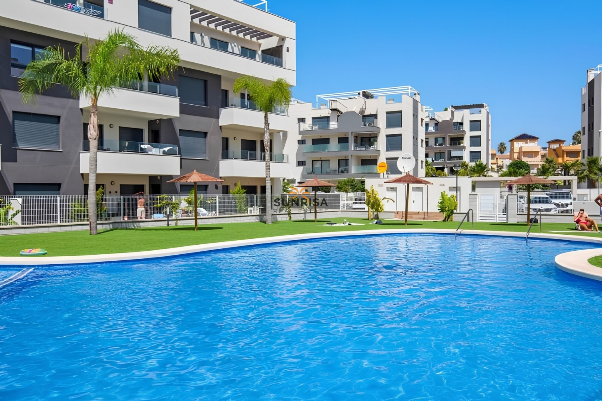 Resale - Apartment - Villamartin