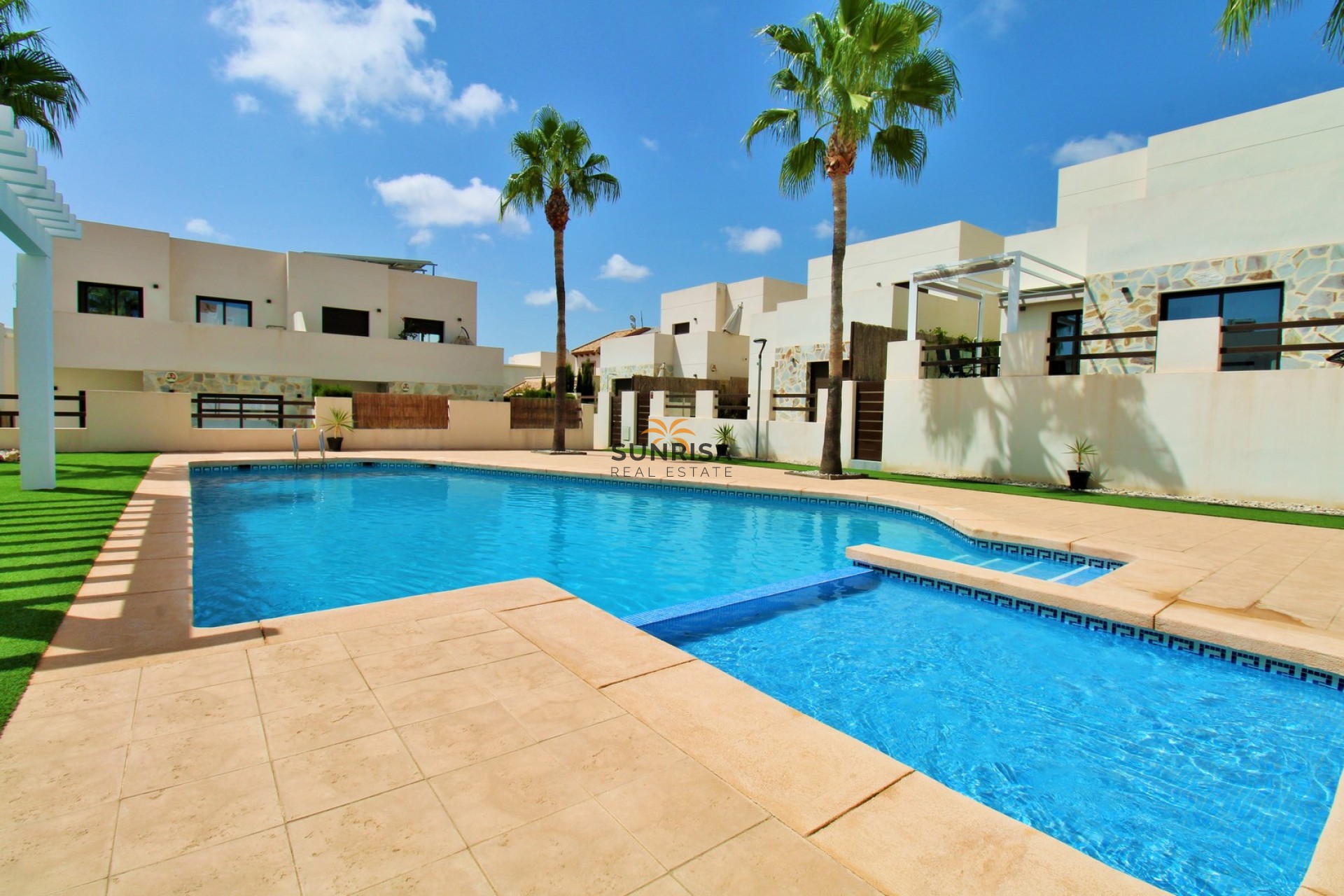 Resale - Villa - Orihuela Costa