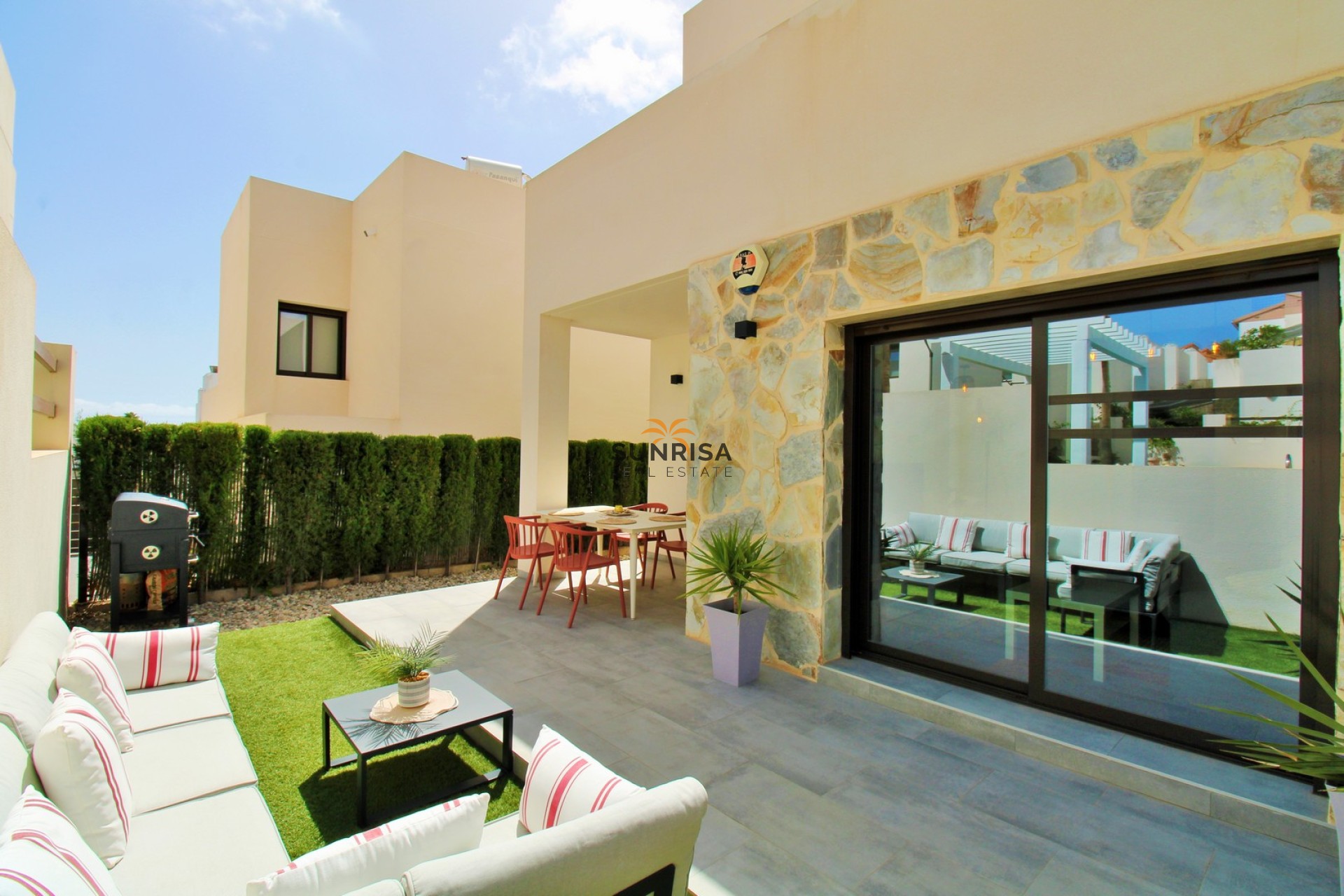Resale - Villa - Orihuela Costa