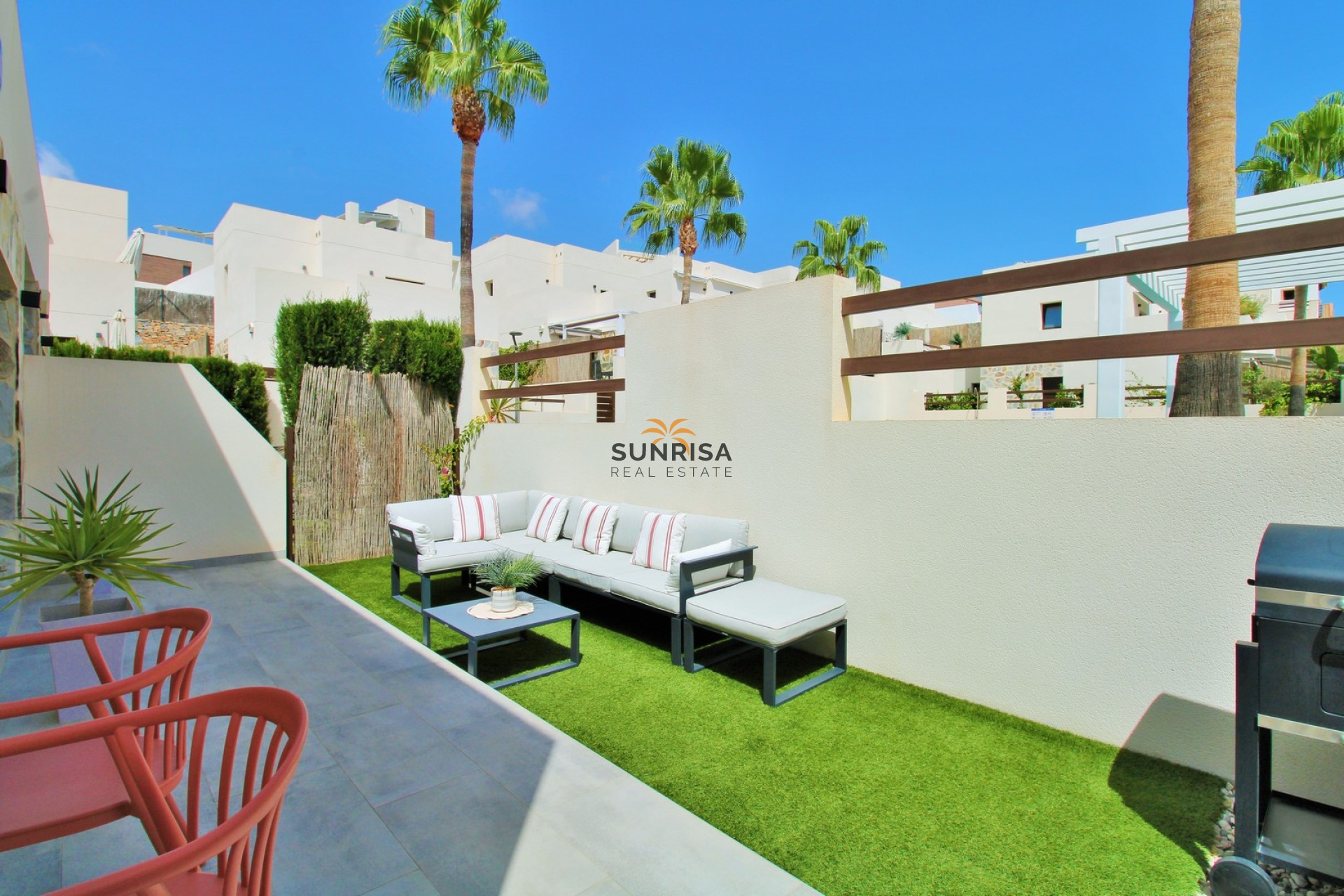 Resale - Villa - Orihuela Costa