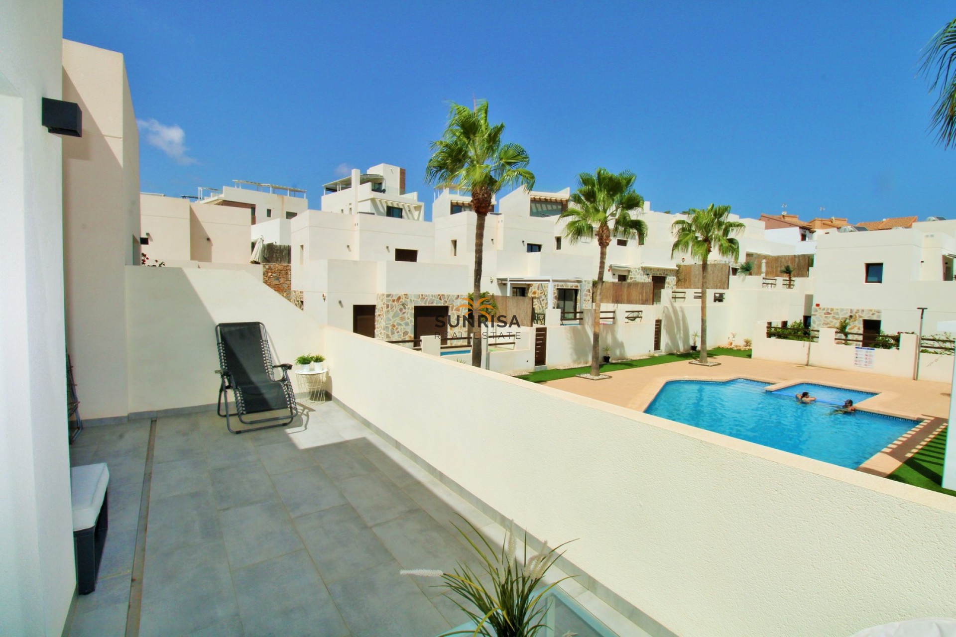 Resale - Villa - Orihuela Costa