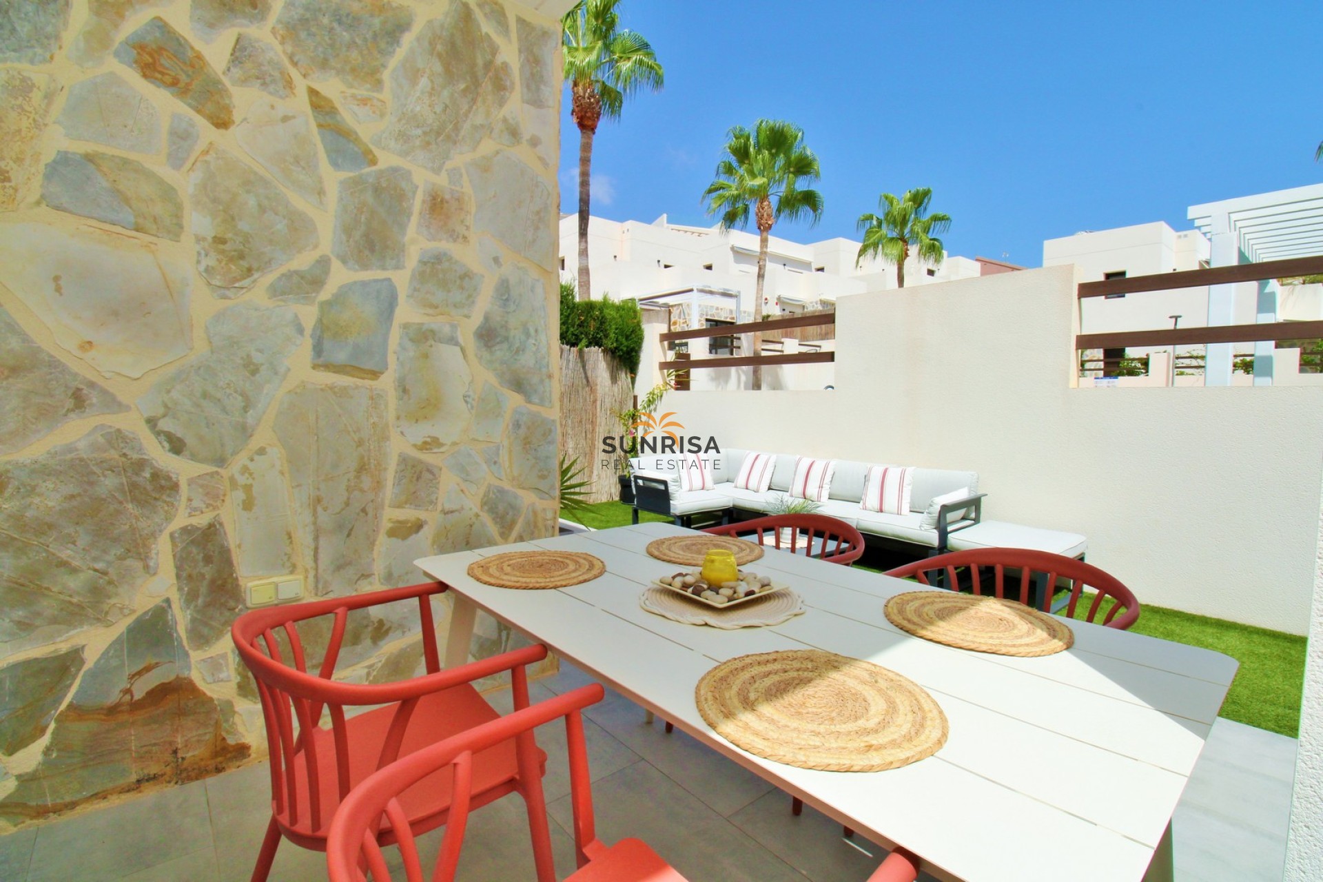 Resale - Villa - Orihuela Costa