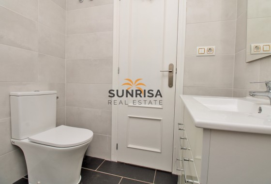 Townhouse · Resale - Villamartin · Alicante · Spain