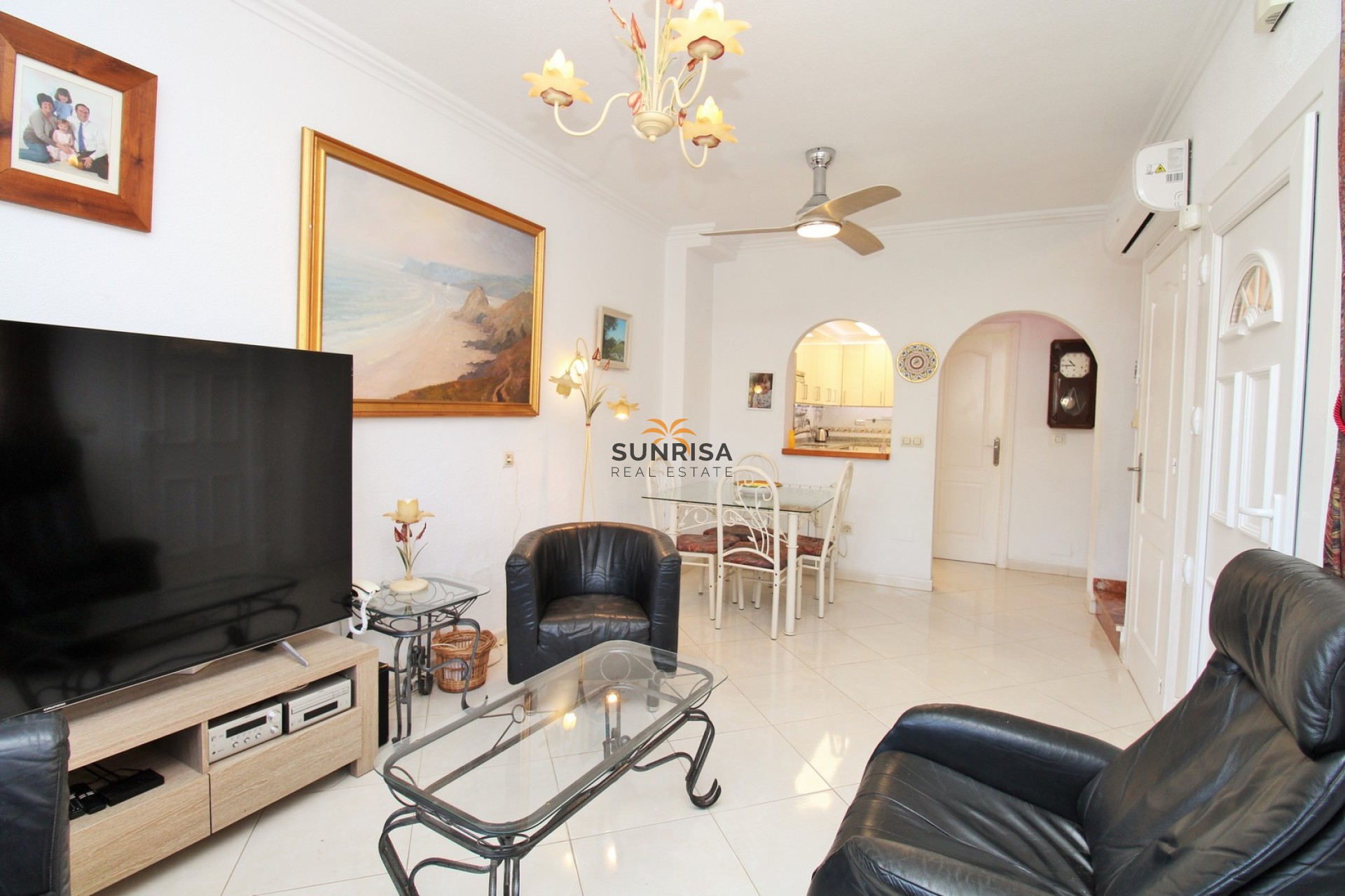 Resale - Villa - Orihuela Costa