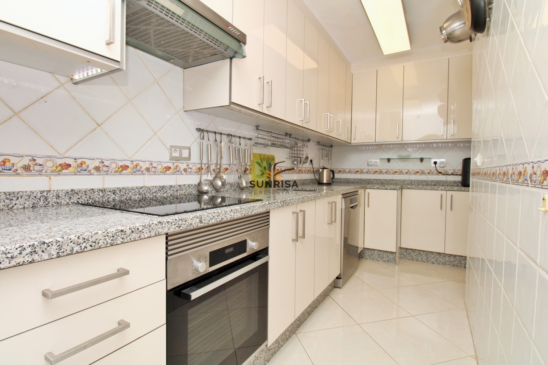 Resale - Villa - Orihuela Costa
