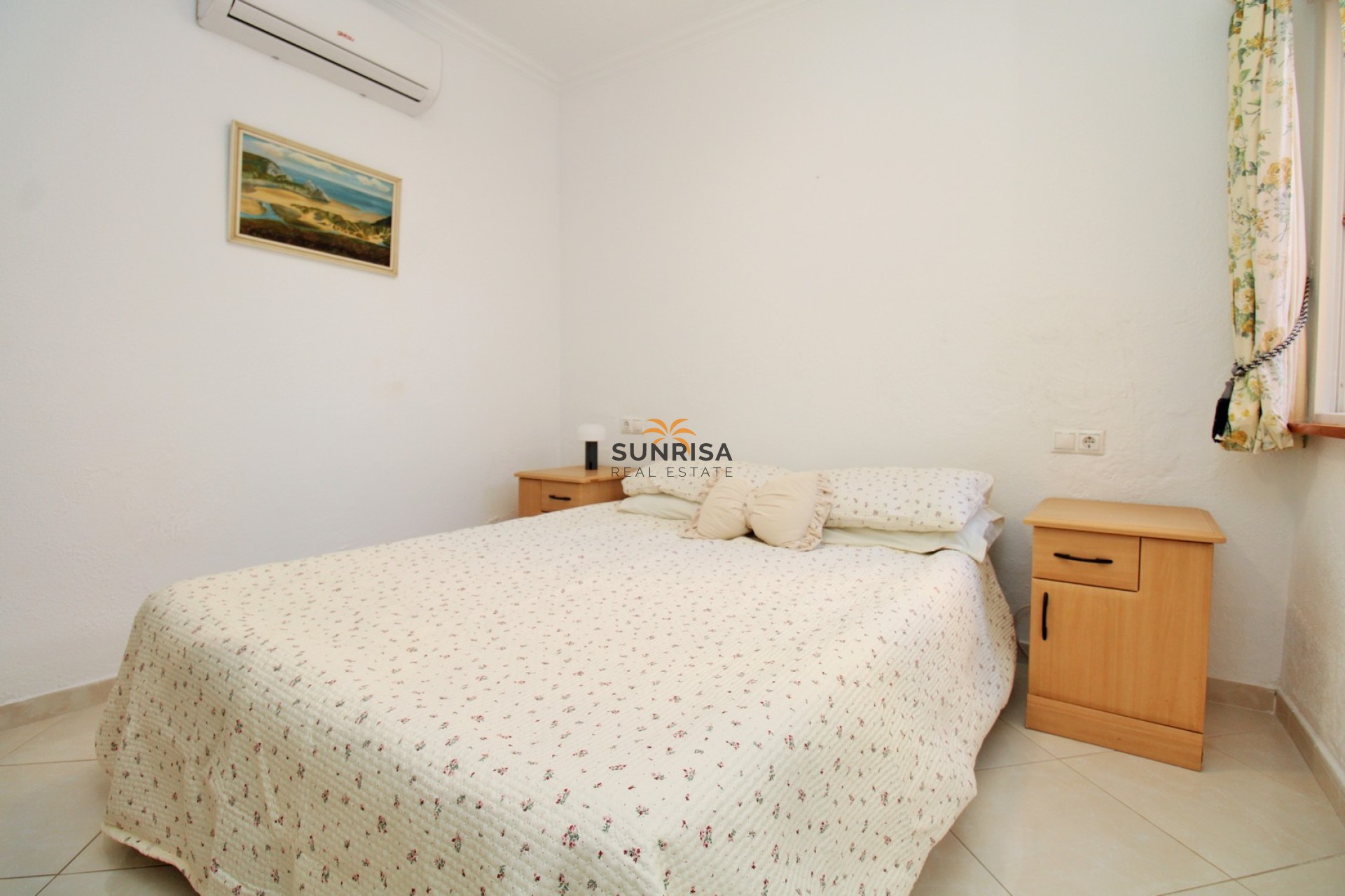 Resale - Villa - Orihuela Costa