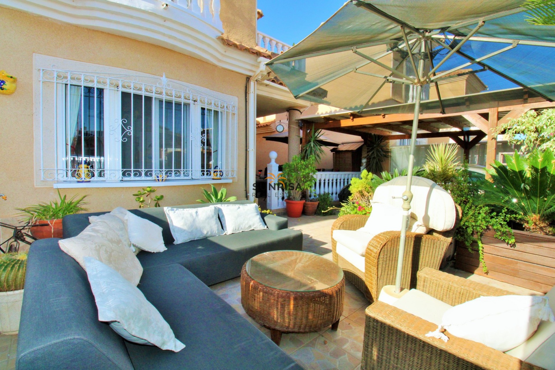 Resale - Villa - Orihuela Costa