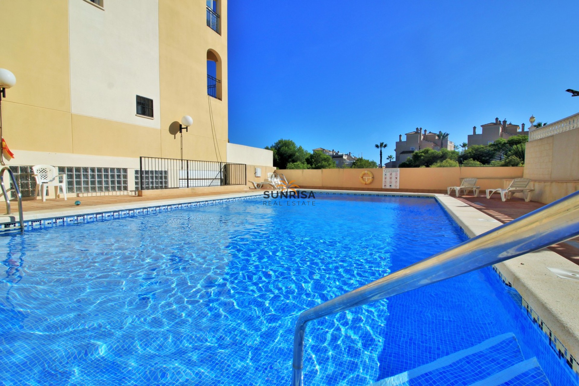 Resale - Villa - Orihuela Costa