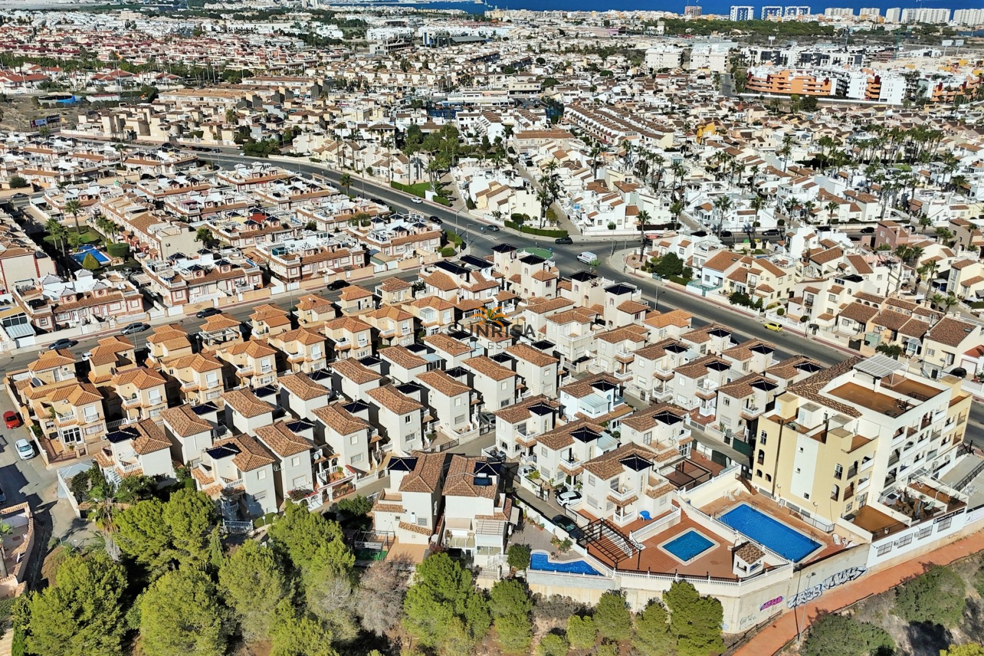 Resale - Villa - Orihuela Costa