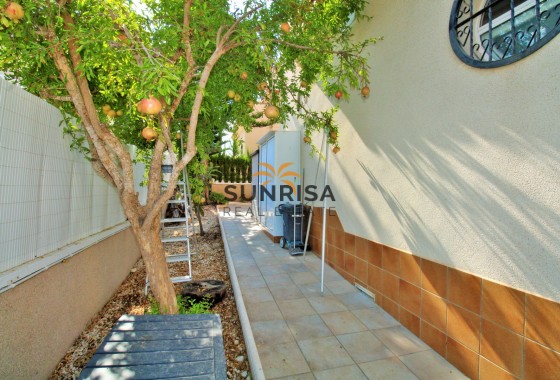 Villa · Revente - Villamartin · Alicante · Espagne