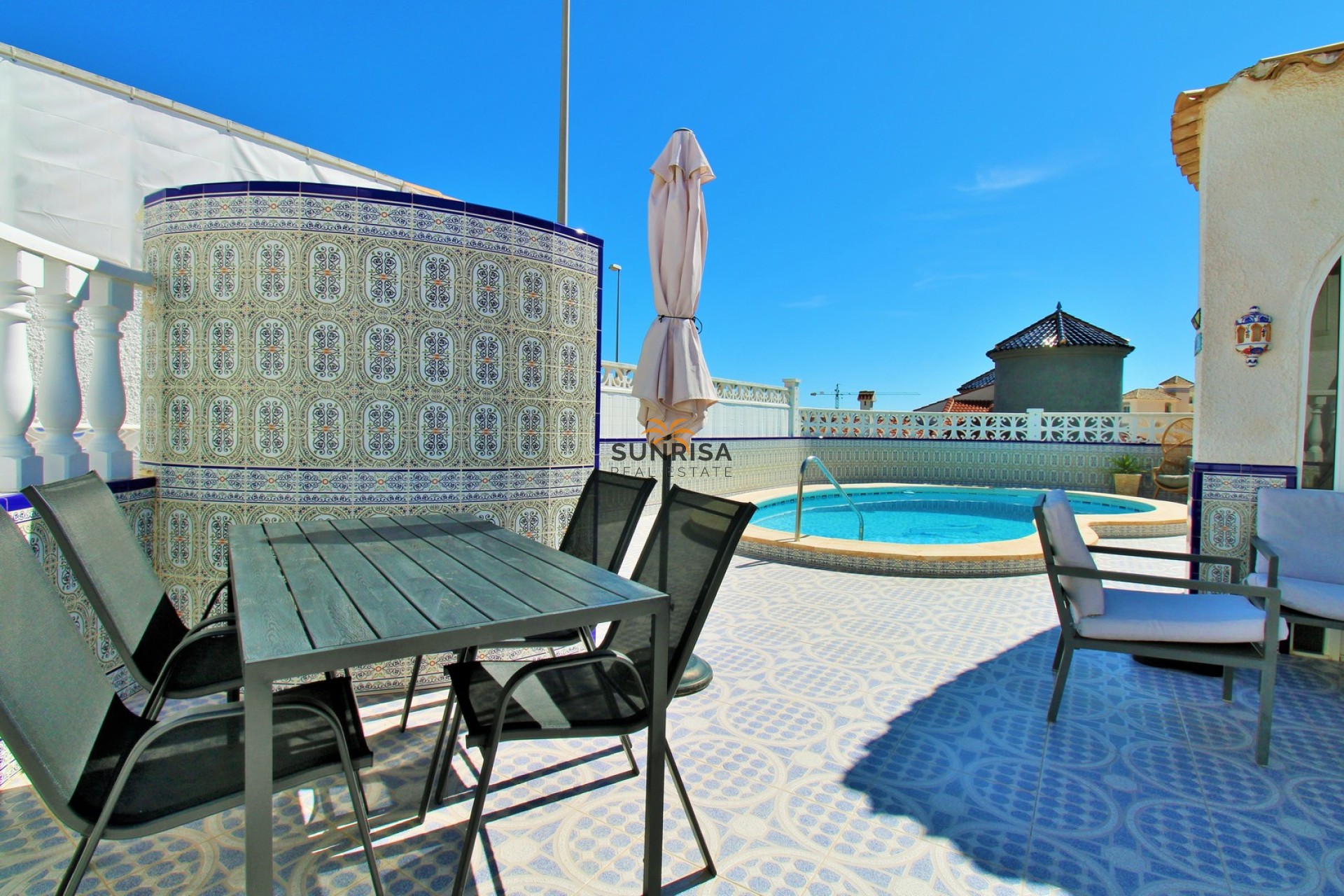 Resale - Villa - Villamartin