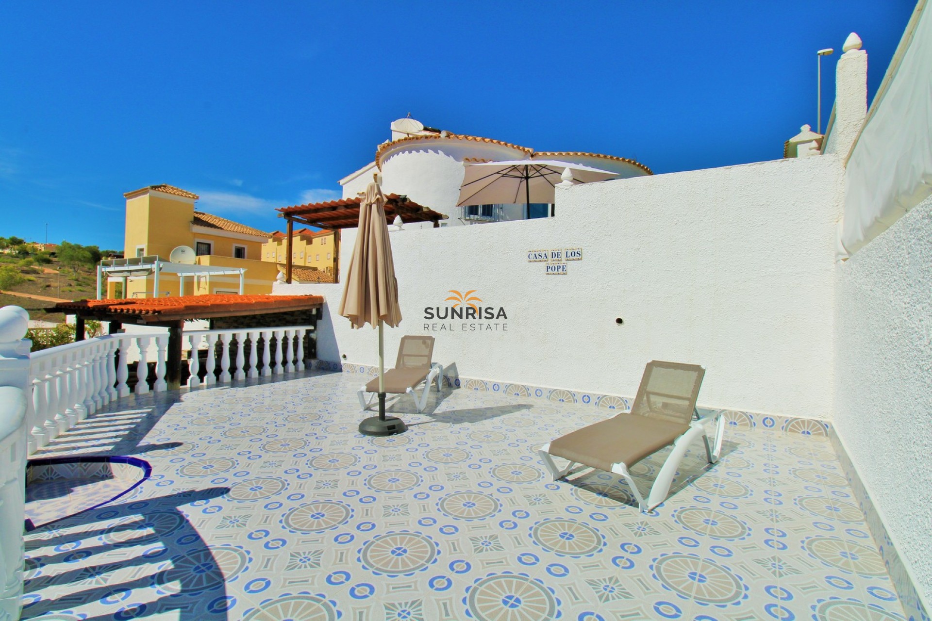 Resale - Villa - Villamartin