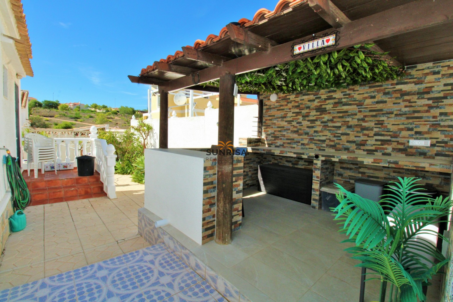 Resale - Villa - Villamartin