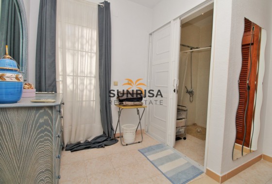 Villa · Revente - Villamartin · Alicante · Espagne