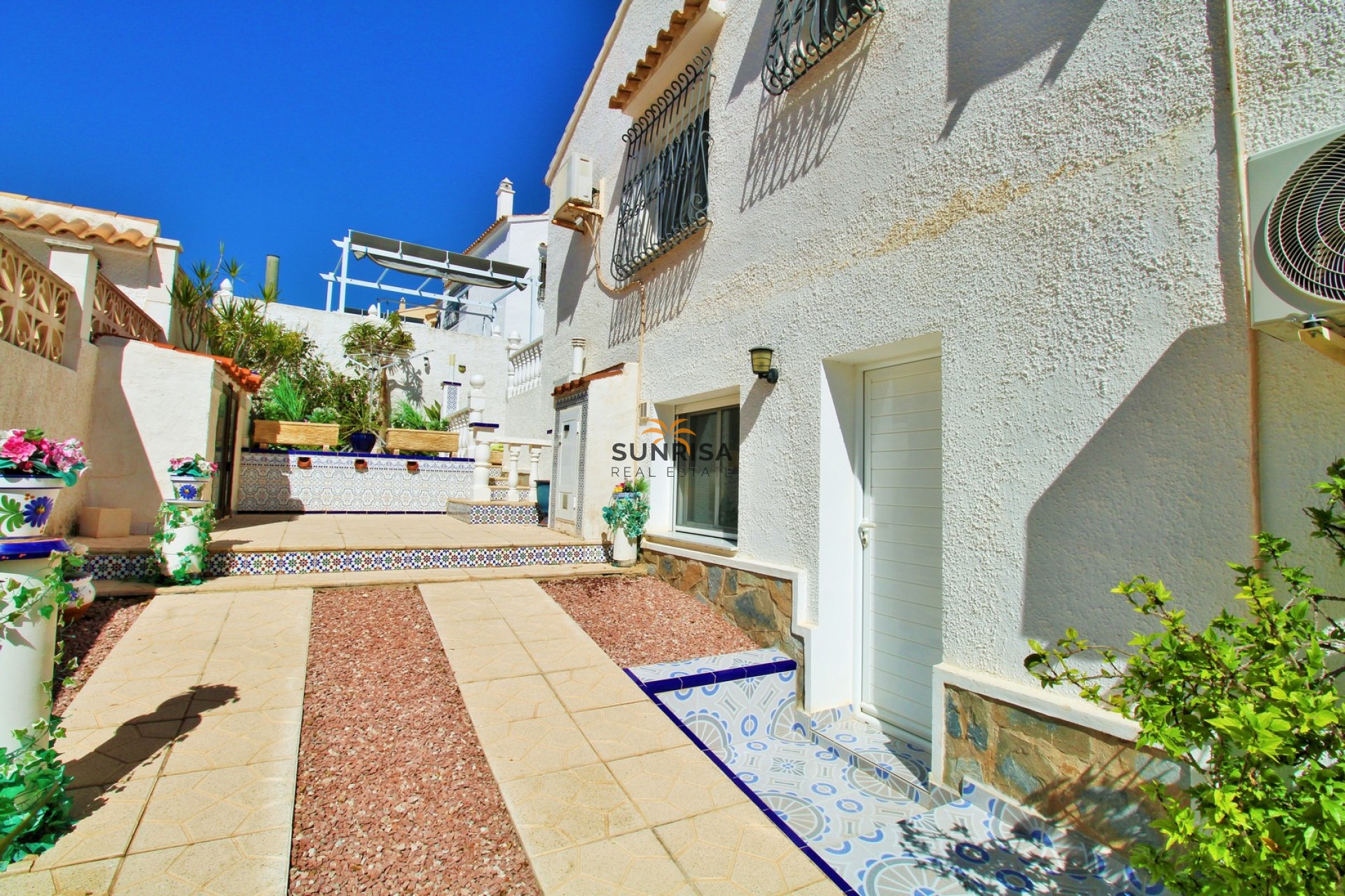 Resale - Villa - Villamartin