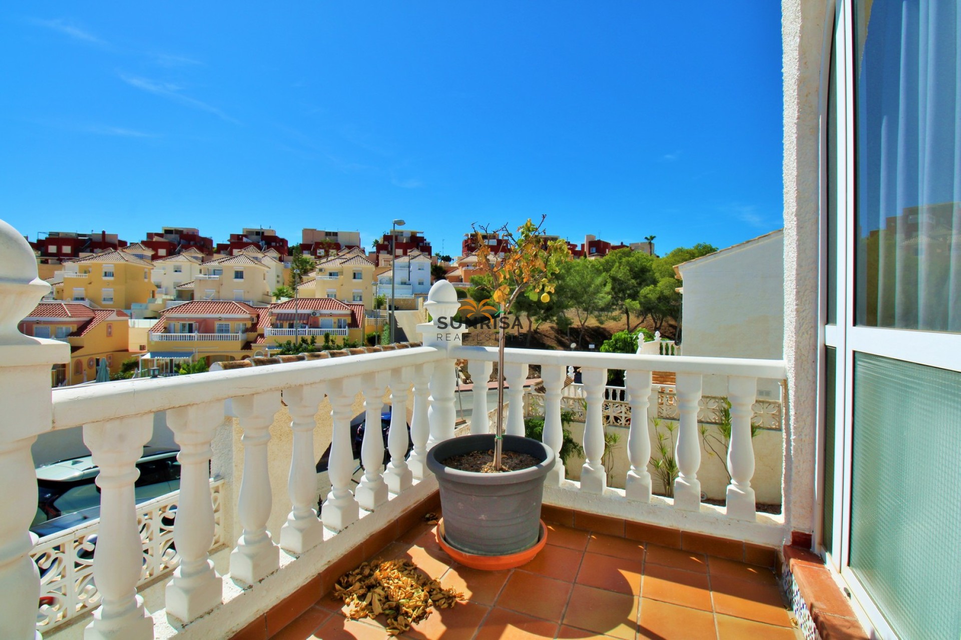 Resale - Villa - Villamartin