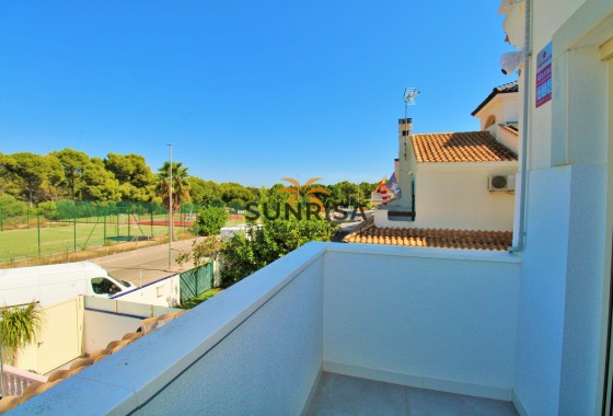 Villa · Reventa - Mil Palmeras · Alicante · España
