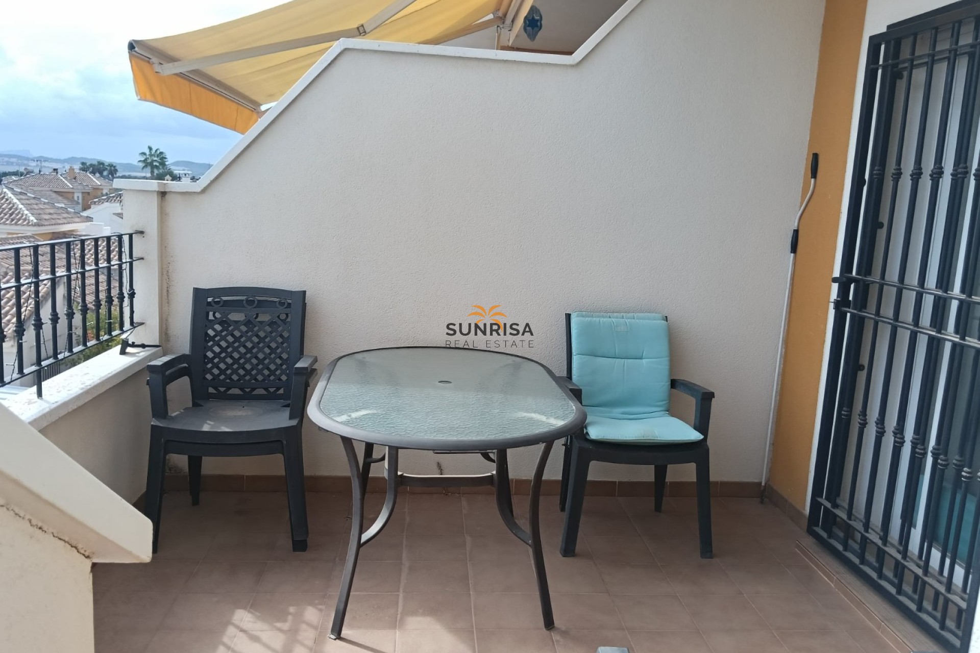 Resale - Apartment - Los Montesinos