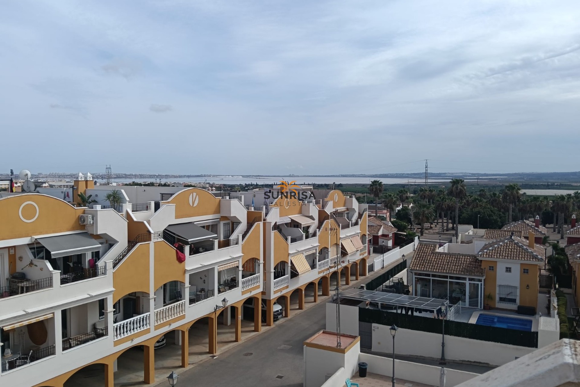 Resale - Apartment - Los Montesinos