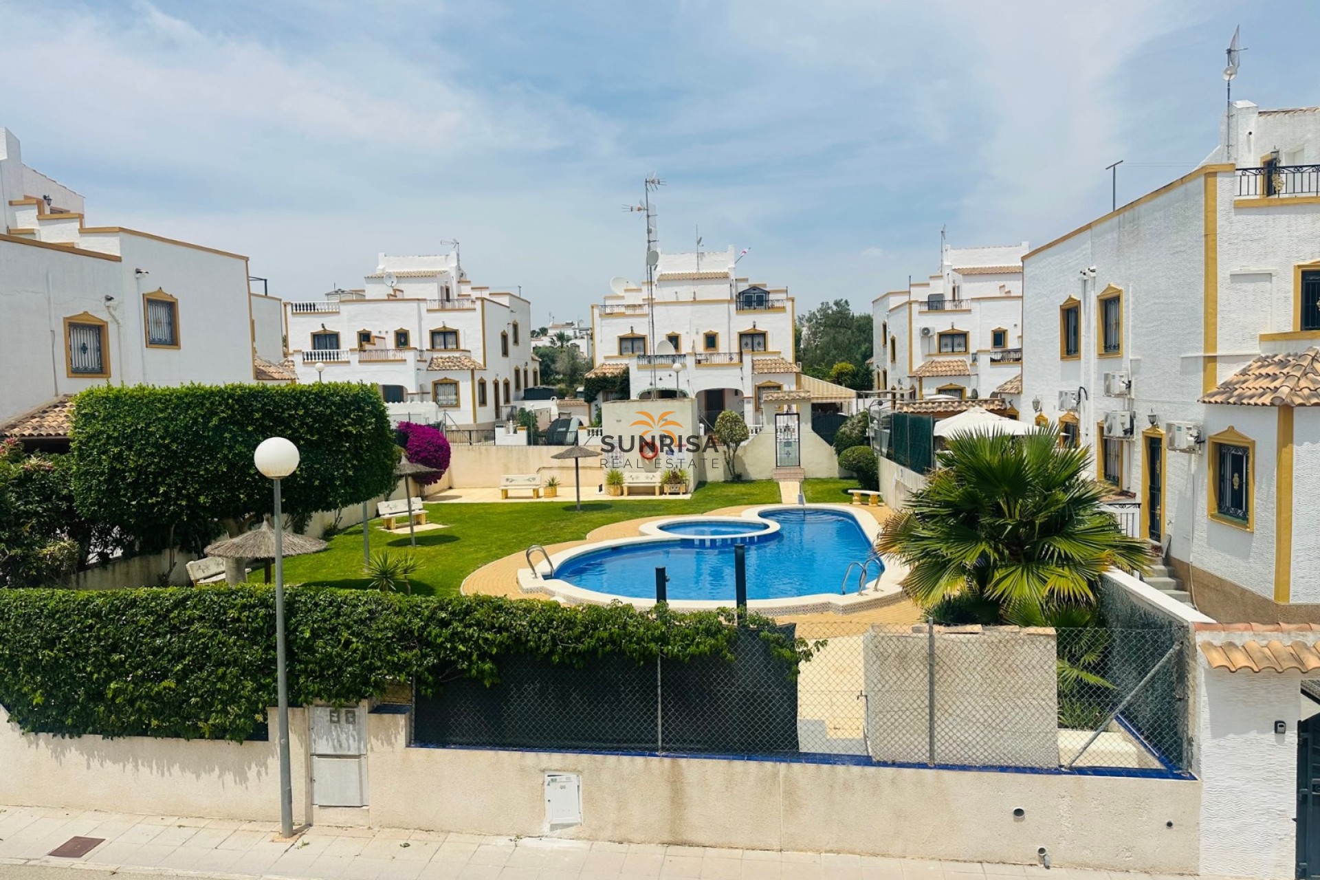 Herverkoop - Herenhuis - Orihuela