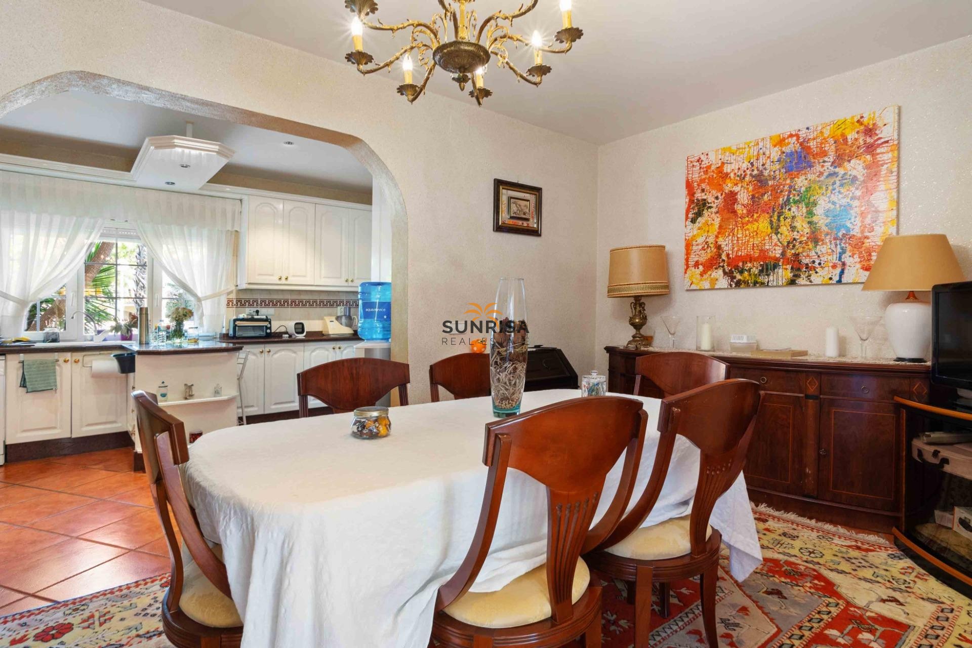 Resale - Villa - Cabo Roig