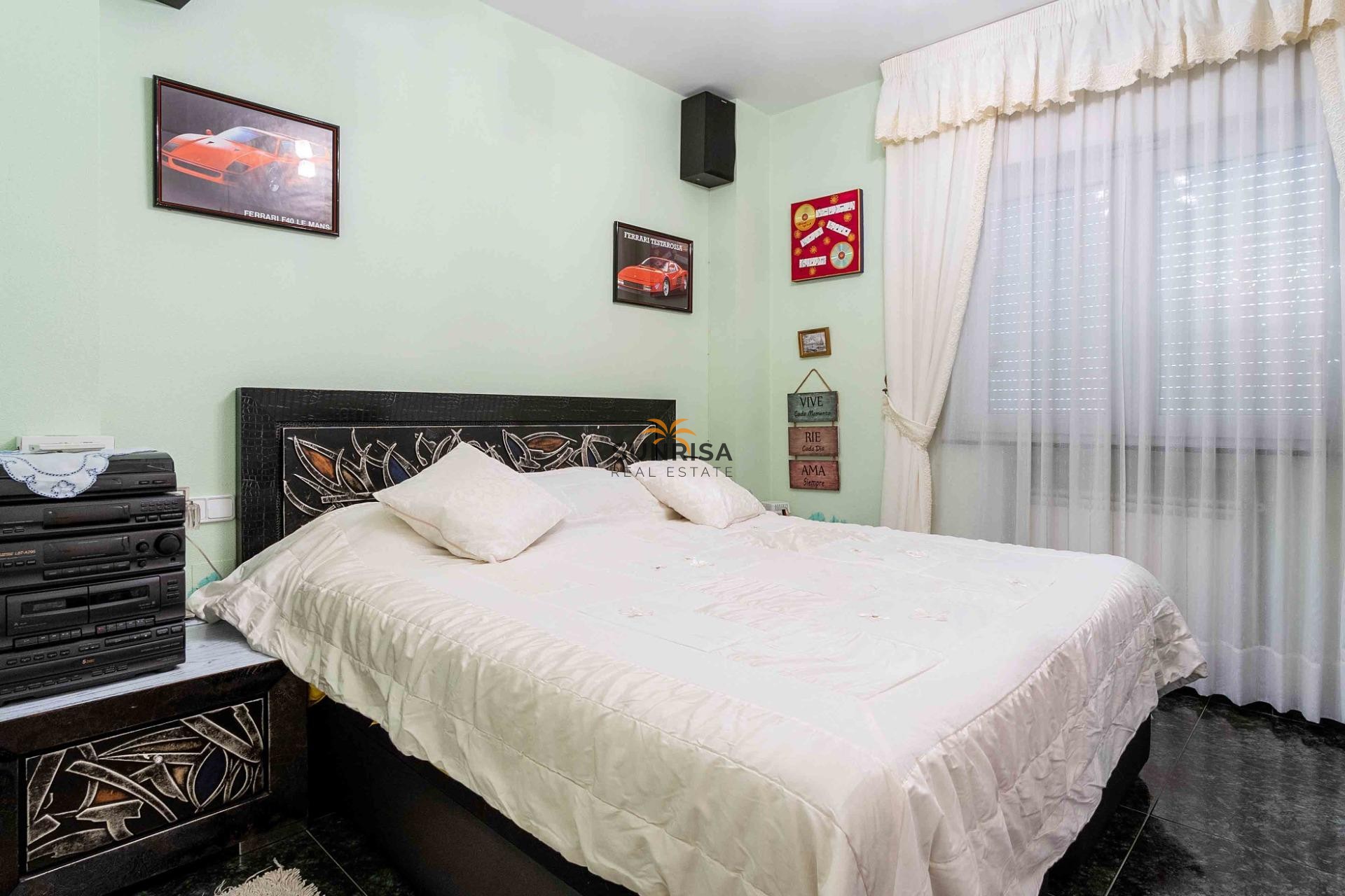 Resale - Villa - Cabo Roig