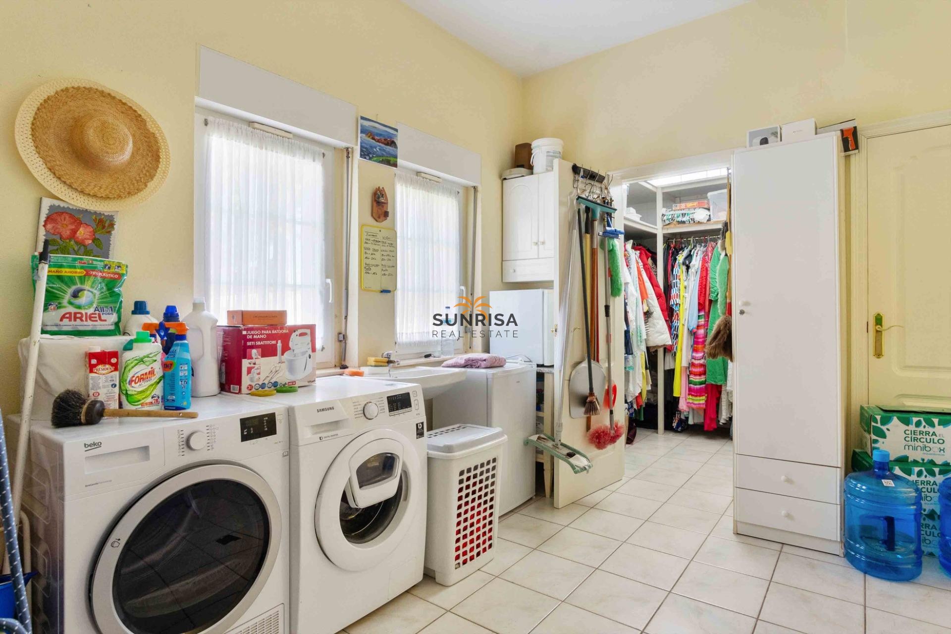 Resale - Villa - Cabo Roig