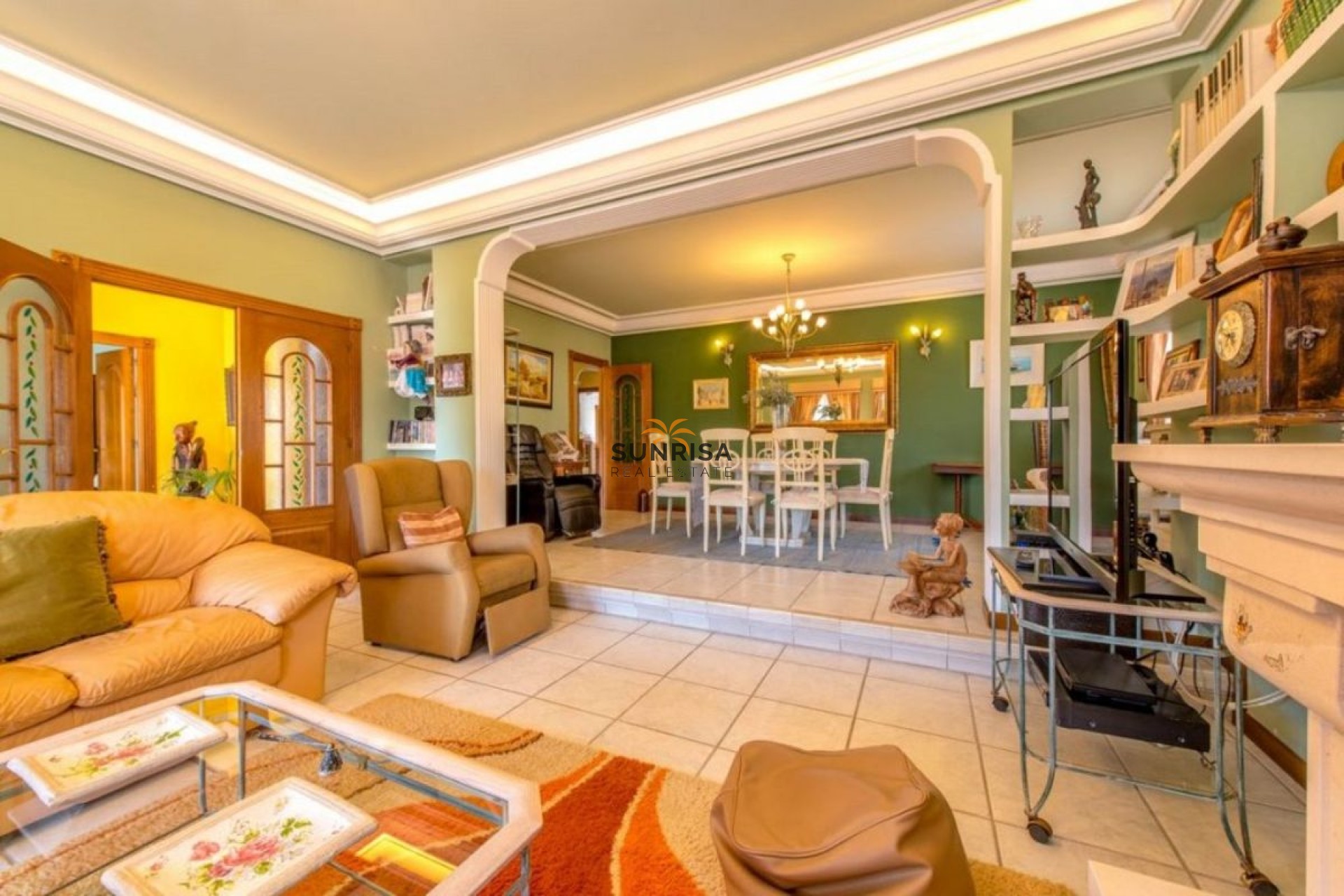 Resale - Villa - Torrevieja