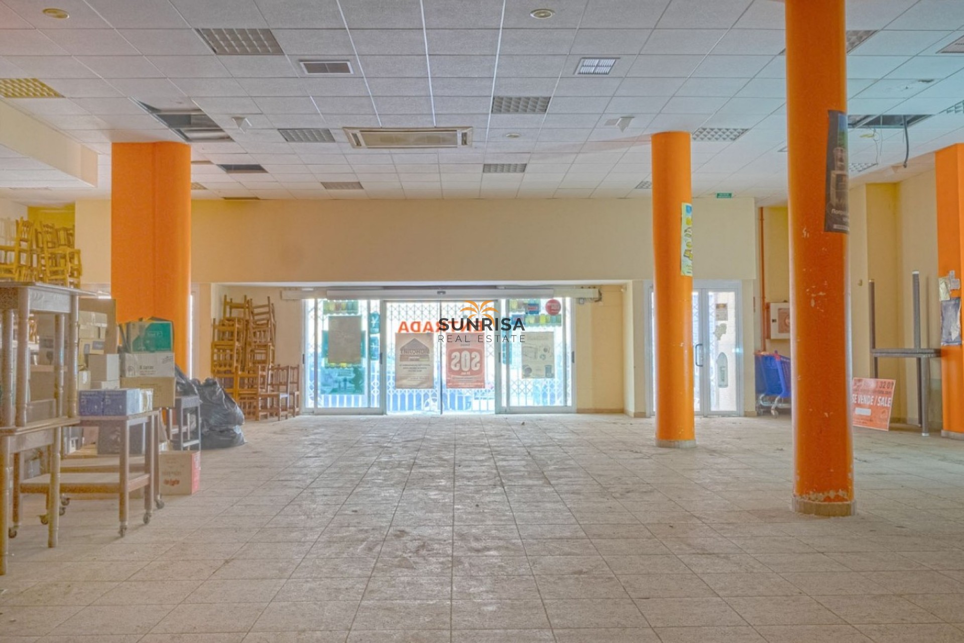 Resale - Commercial premises - Torrevieja