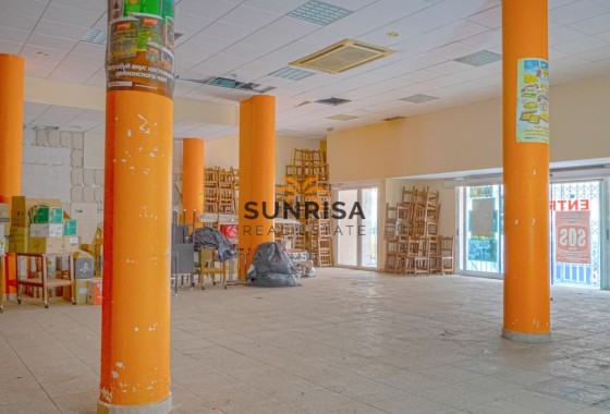Local comercial · Reventa - Torrevieja · Centro · Alicante · España