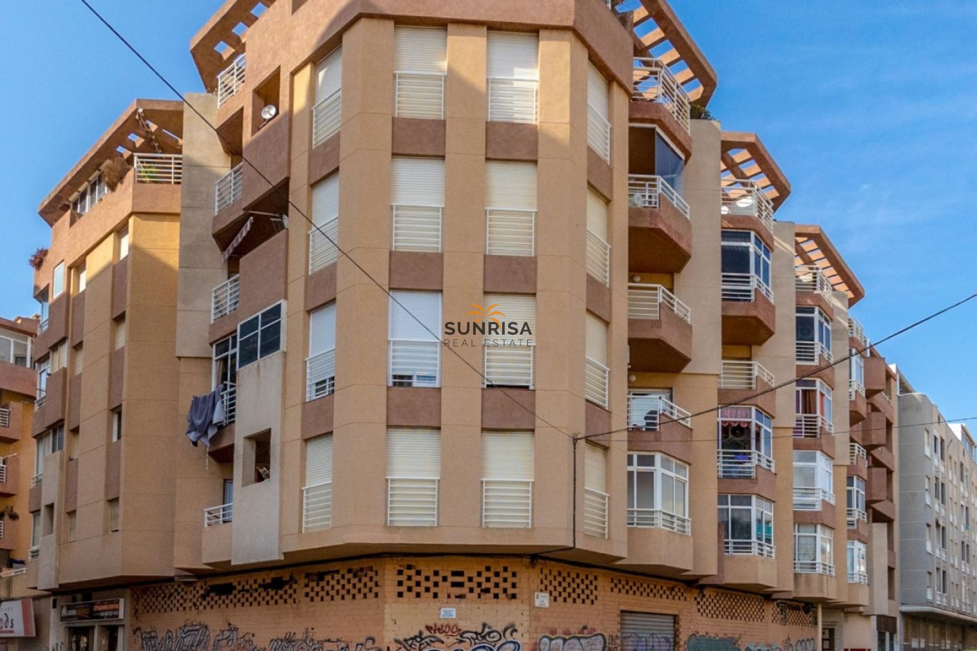 Resale - Commercial premises - Torrevieja
