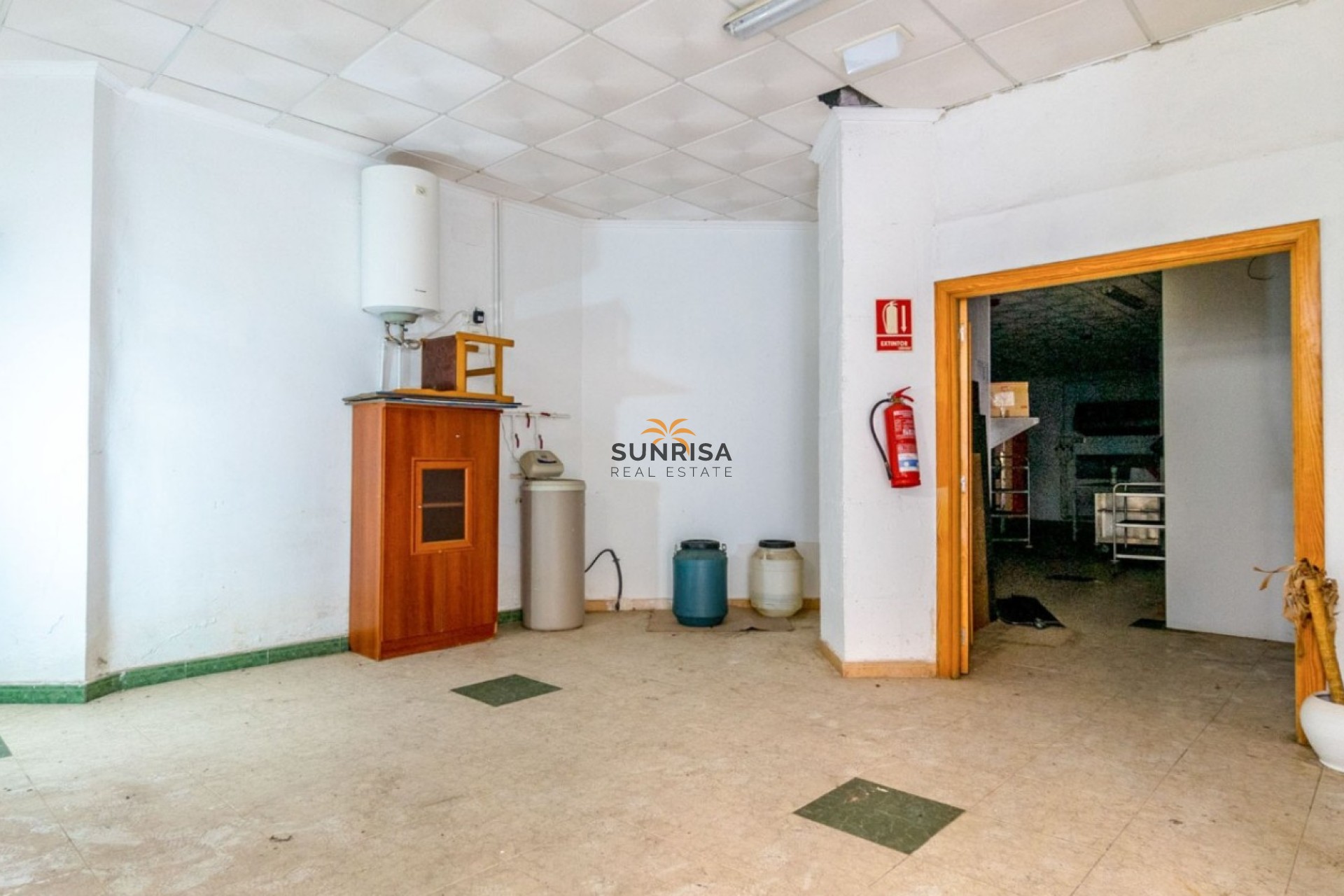Resale - Commercial premises - Torrevieja