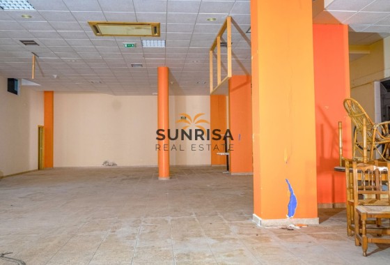Local comercial · Reventa - Torrevieja · Centro · Alicante · España