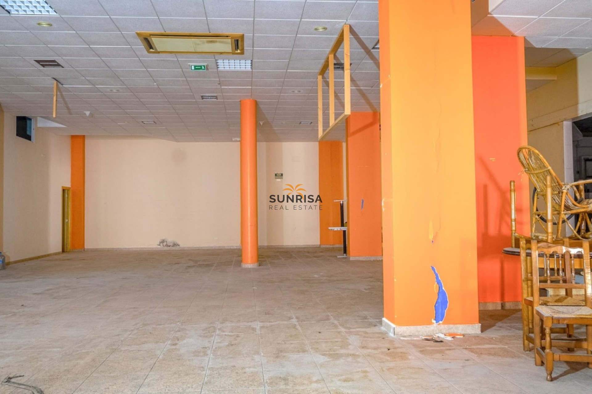 Resale - Commercial premises - Torrevieja