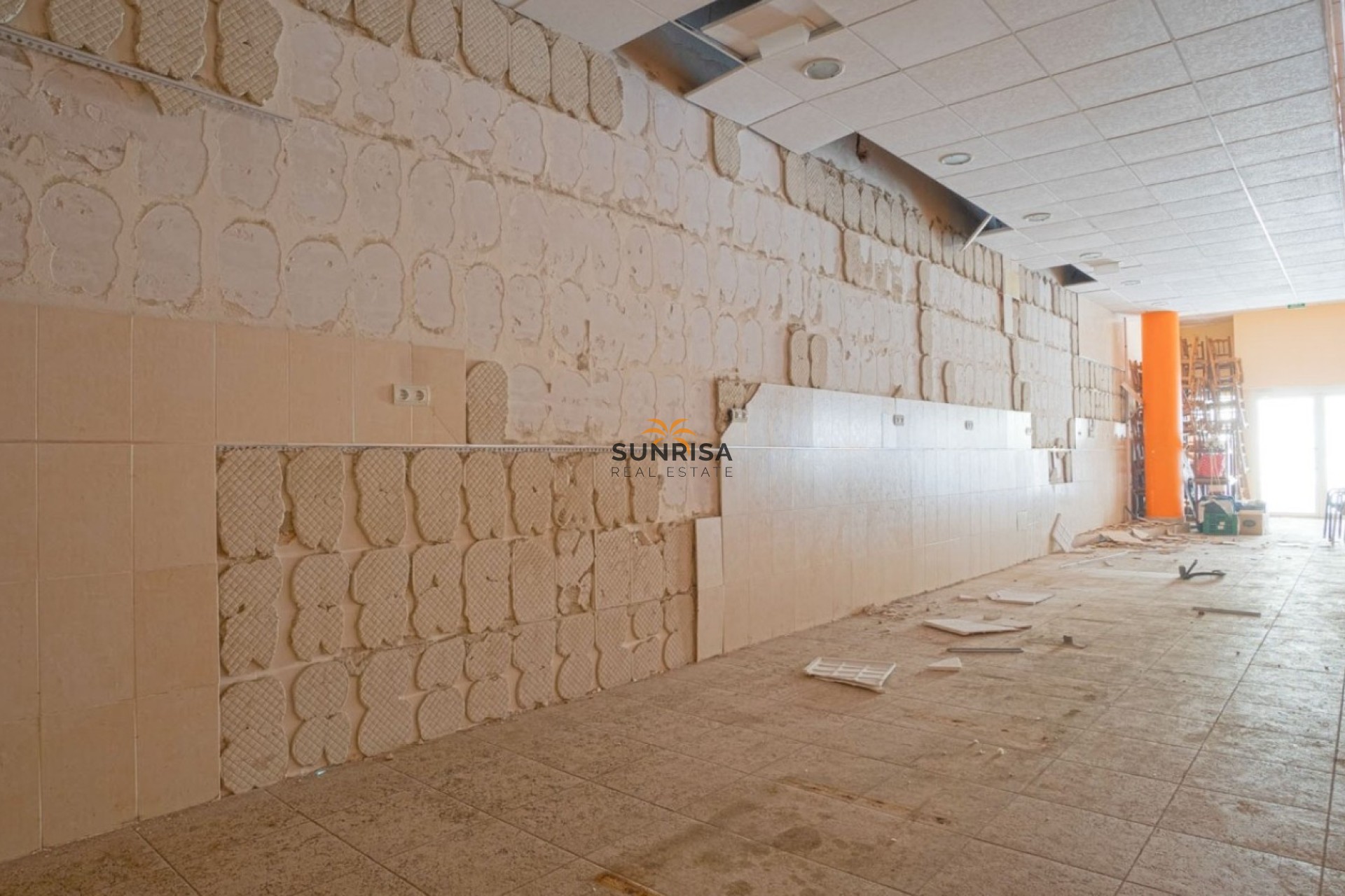 Resale - Commercial premises - Torrevieja