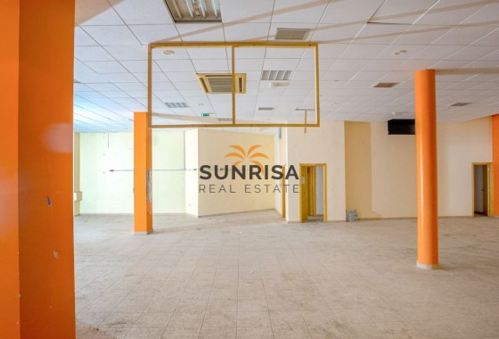 Local comercial · Reventa - Torrevieja · Centro · Alicante · España