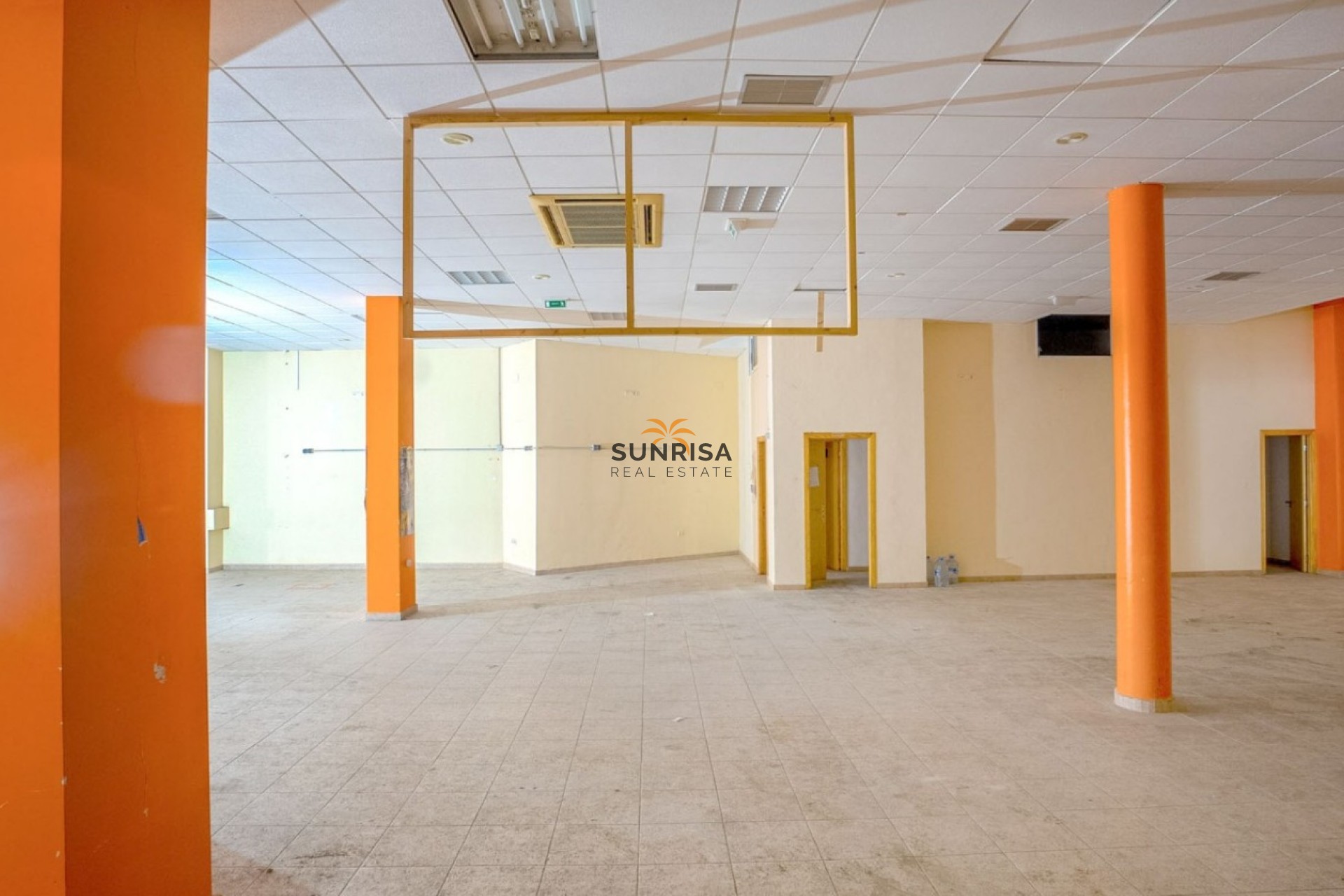 Resale - Commercial premises - Torrevieja