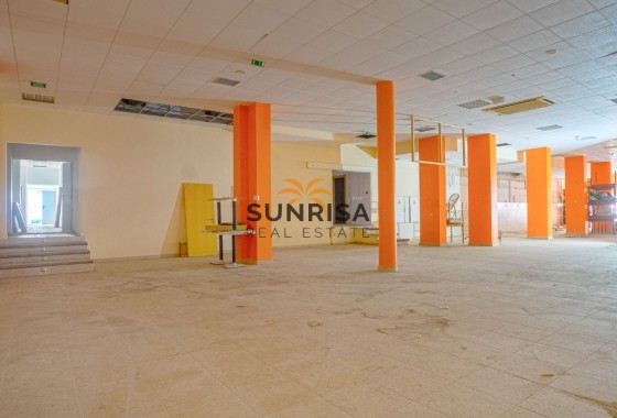 Local comercial · Reventa - Torrevieja · Centro · Alicante · España