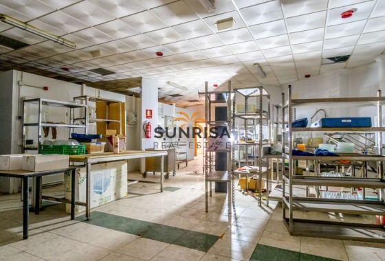 Local comercial · Reventa - Torrevieja · Centro · Alicante · España