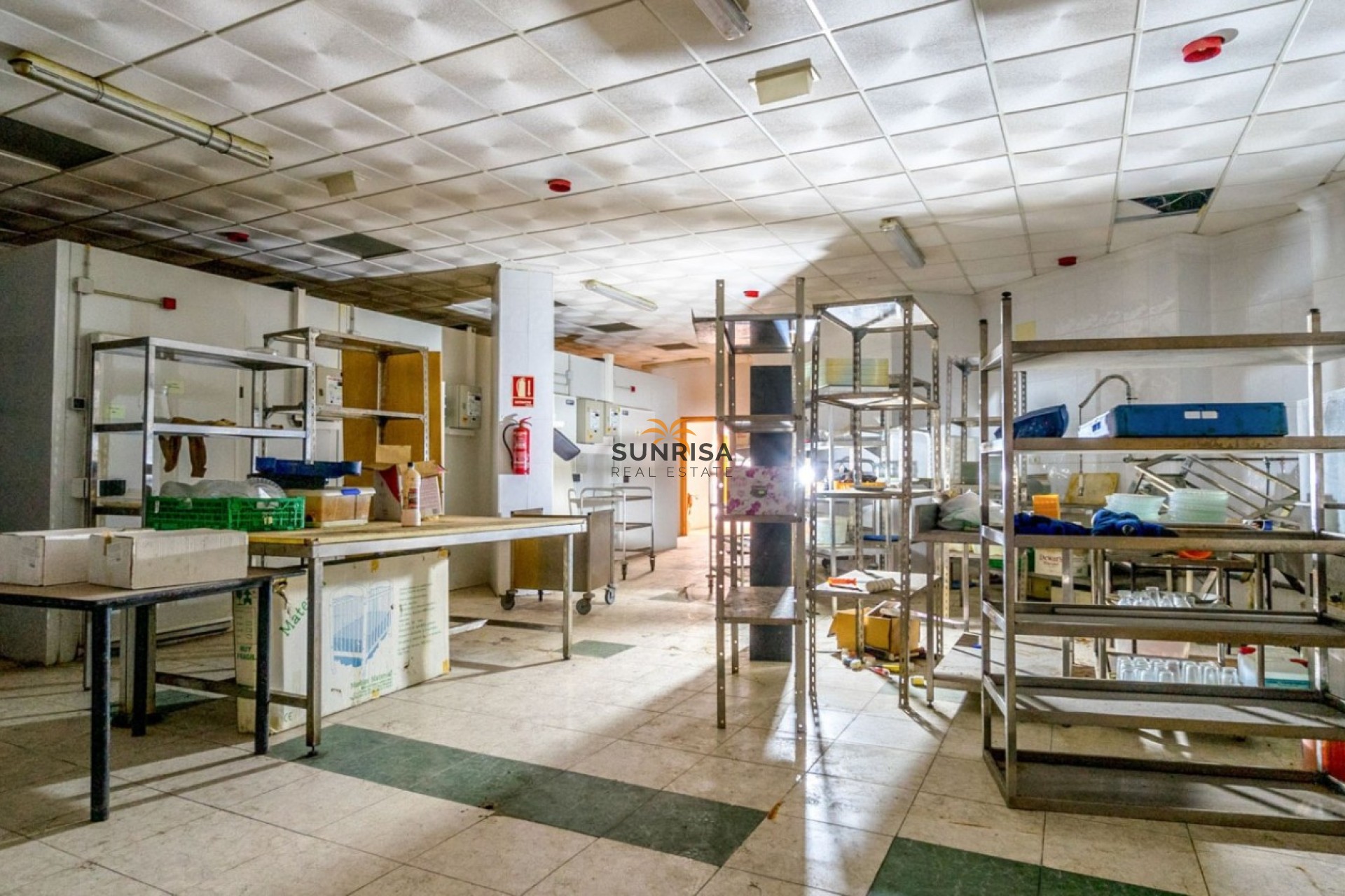 Resale - Commercial premises - Torrevieja