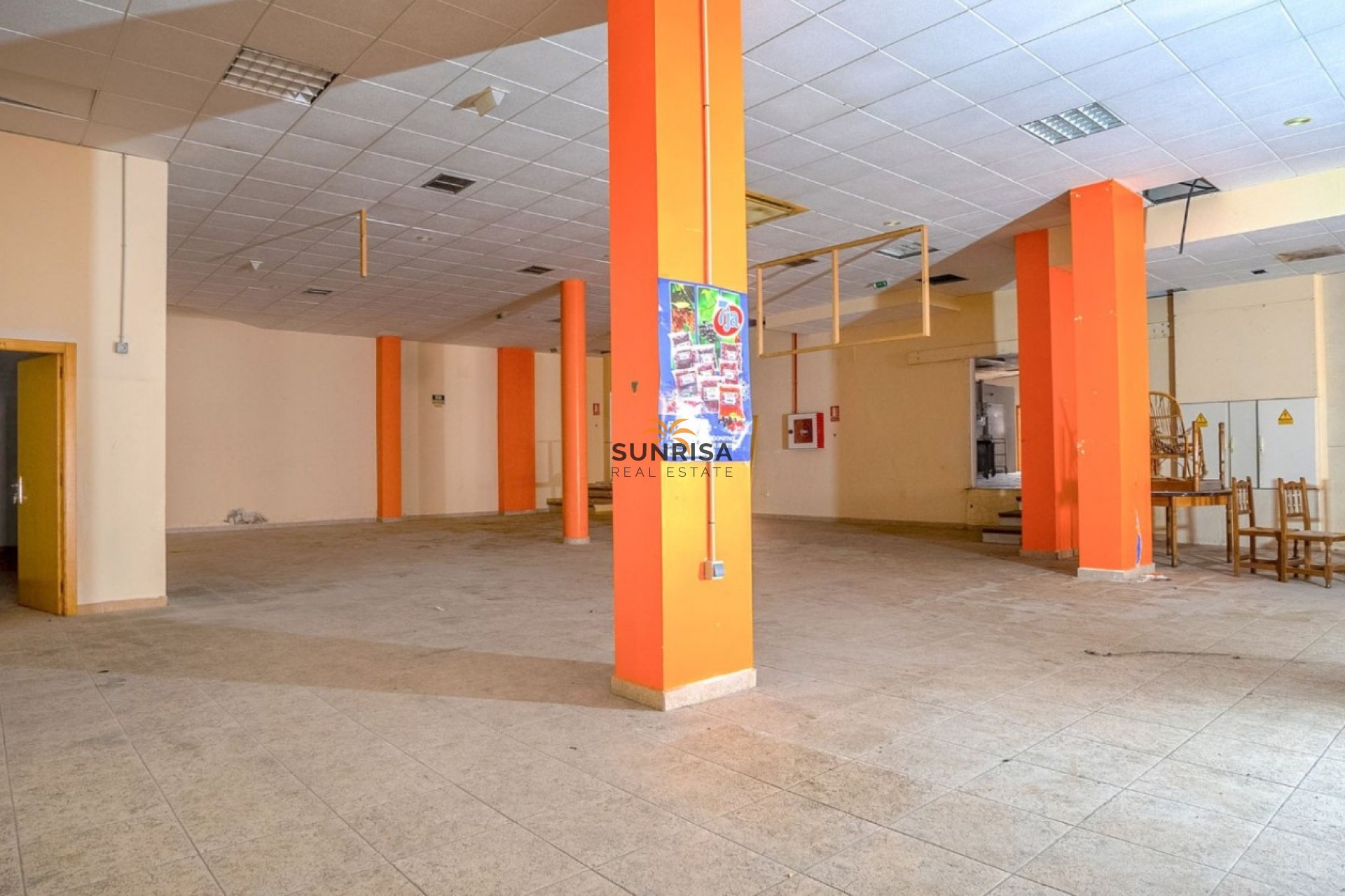 Resale - Commercial premises - Torrevieja