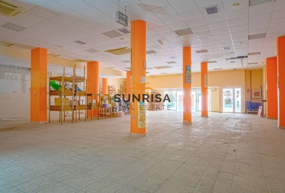 Local comercial · Reventa - Torrevieja · Centro · Alicante · España