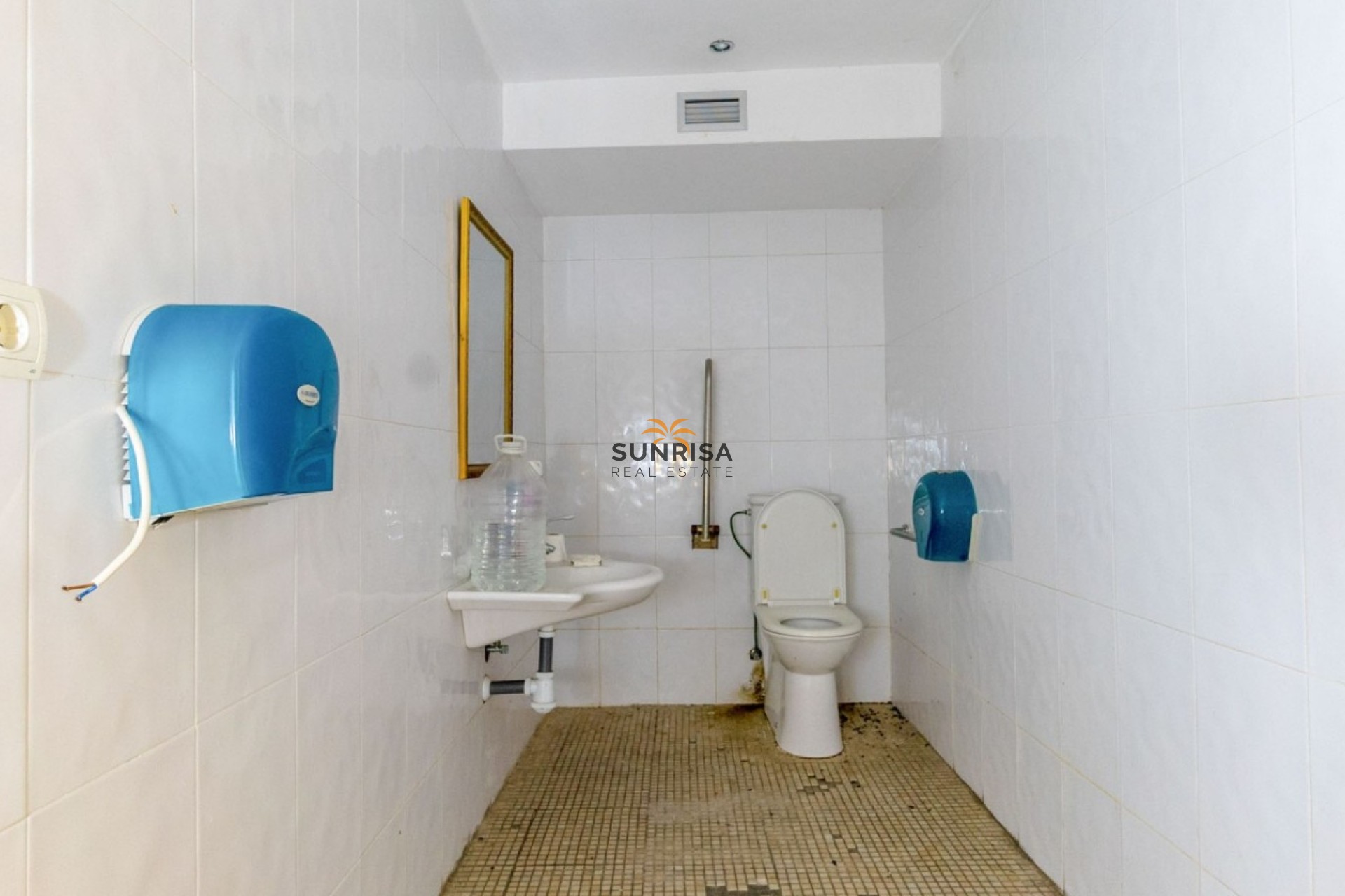 Resale - Commercial premises - Torrevieja