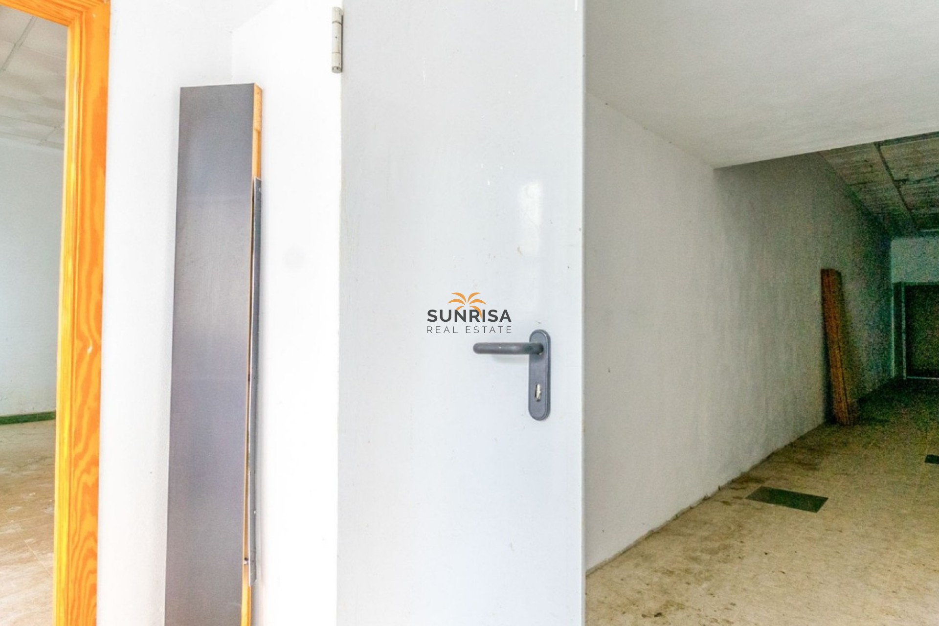 Resale - Commercial premises - Torrevieja