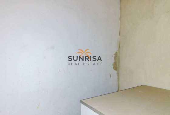 Local comercial · Reventa - Torrevieja · Centro · Alicante · España
