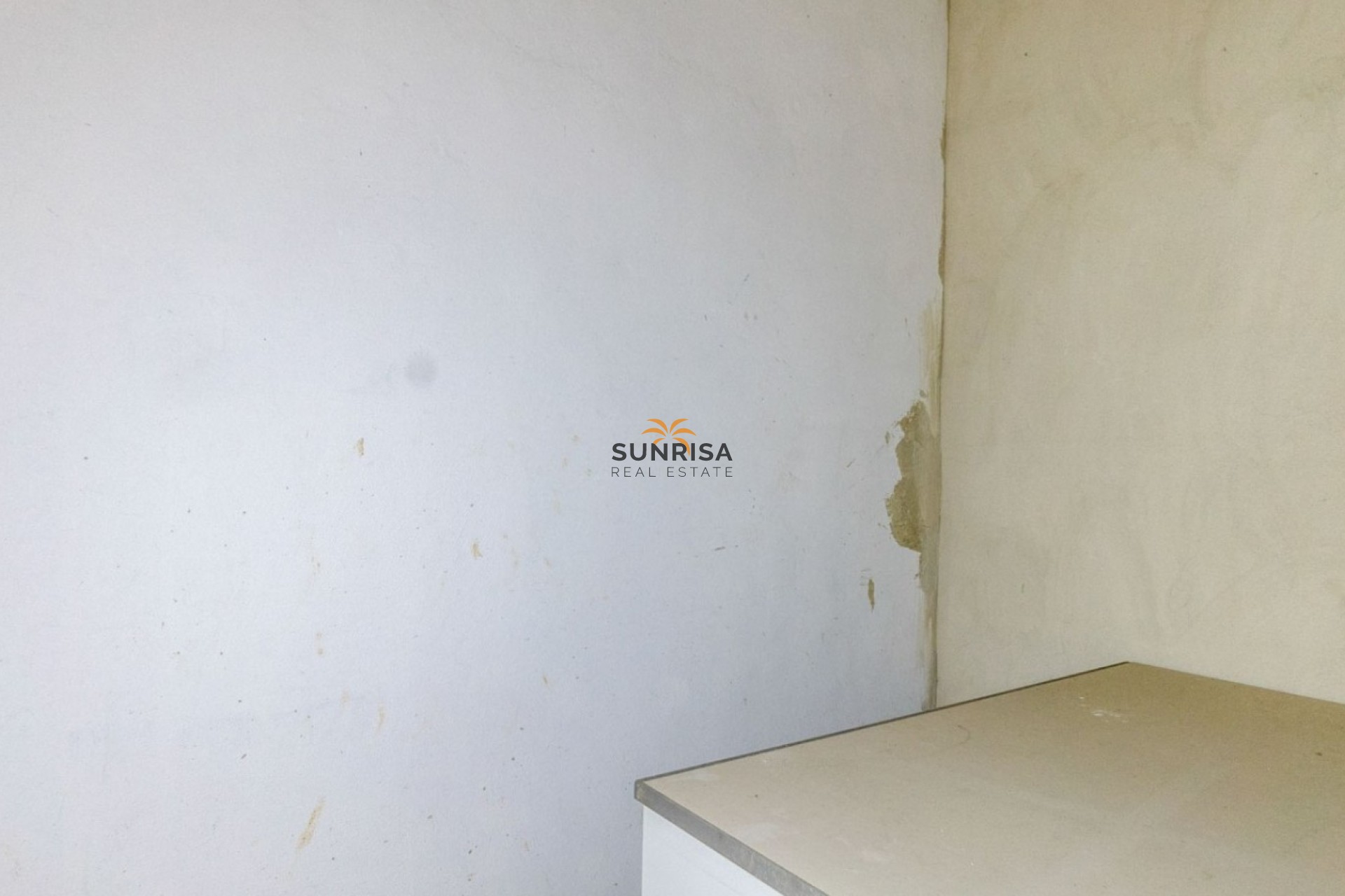 Resale - Commercial premises - Torrevieja