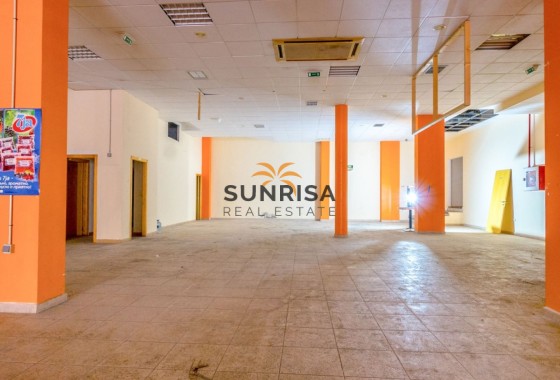 Local comercial · Reventa - Torrevieja · Centro · Alicante · España
