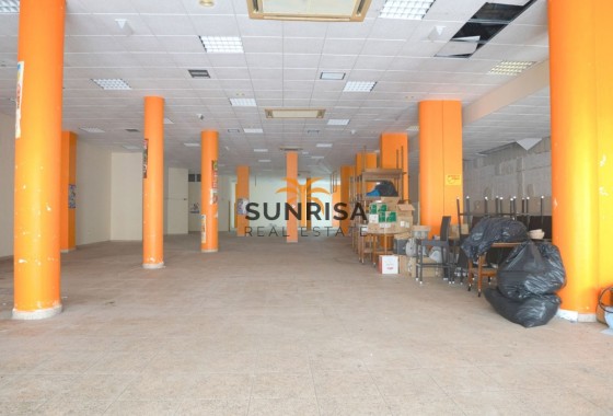 Local comercial · Reventa - Torrevieja · Centro · Alicante · España