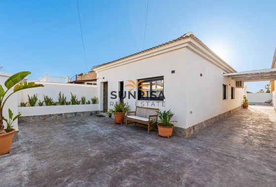 Villa · Revente - Torrevieja · El chaparral · Alicante · Espagne